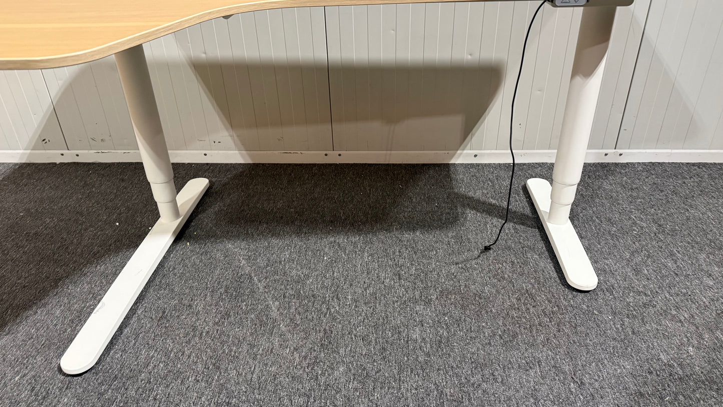 Begagnat IKEA höj och sänkbart kontorsbord med vänstersida