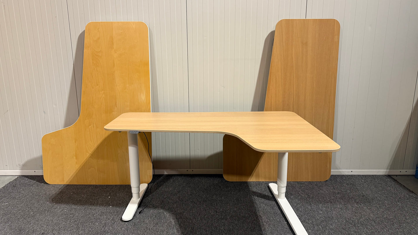 Begagnat IKEA höj och sänkbart kontorsbord med högersida