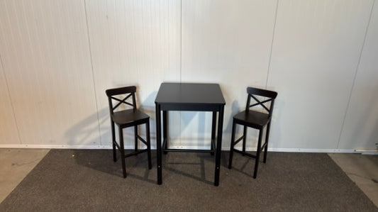 Begagnat svart IKEA Rönninge barbord med stolar