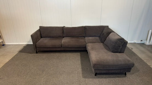 Begagnad mörkgrå Bellus soffa med divan