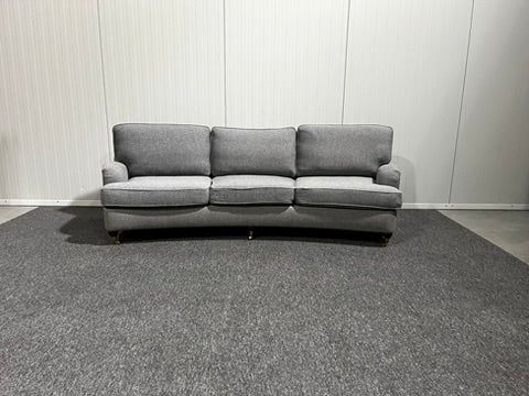 Grå Howard-soffa