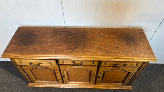 Begagnad mörkbrun byrå skänk sideboard