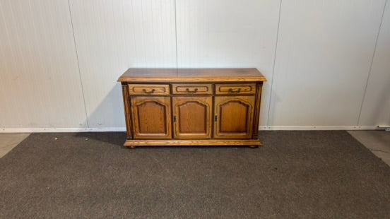 Begagnad mörkbrun byrå skänk sideboard