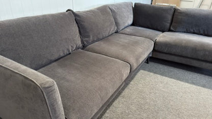 Begagnad mörkgrå Bellus soffa med divan