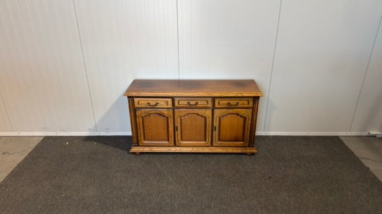 Begagnad mörkbrun byrå skänk sideboard
