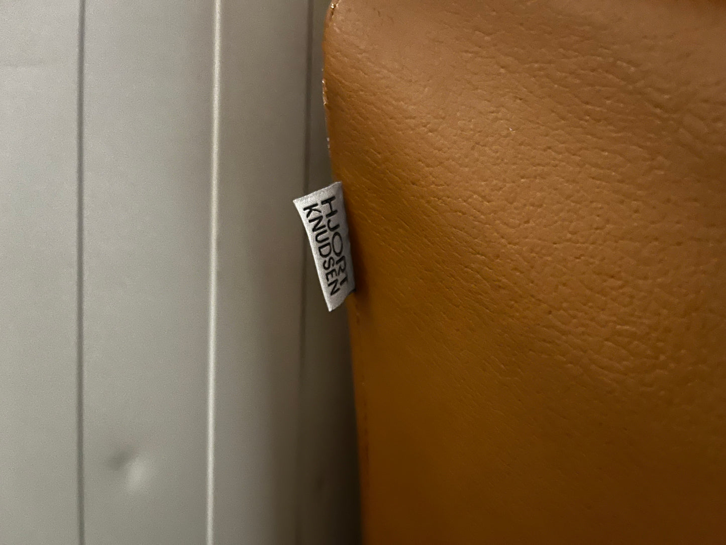 Soffgrupp i brun orange ton