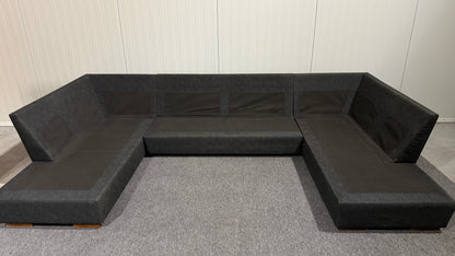 Stor svart U-soffa