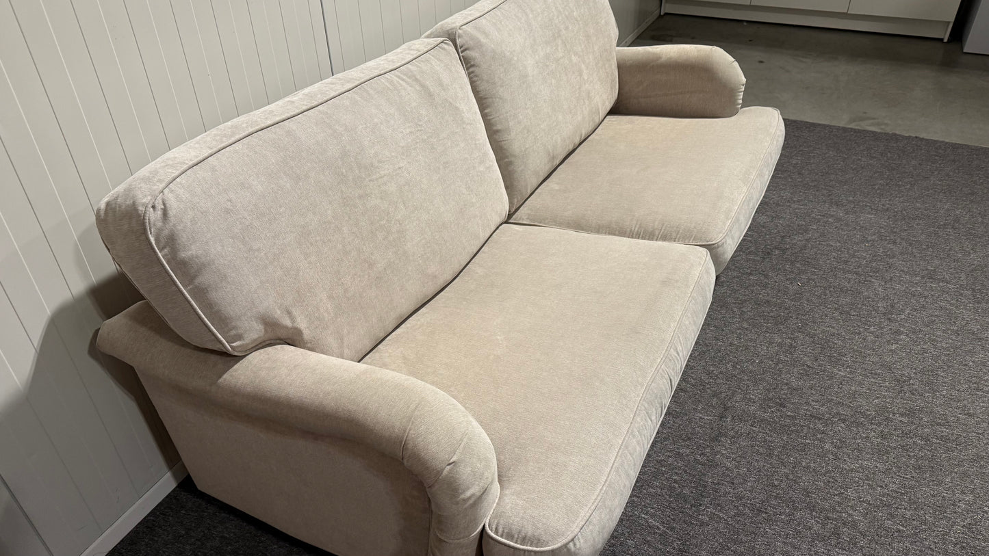 Beige Howard-soffa