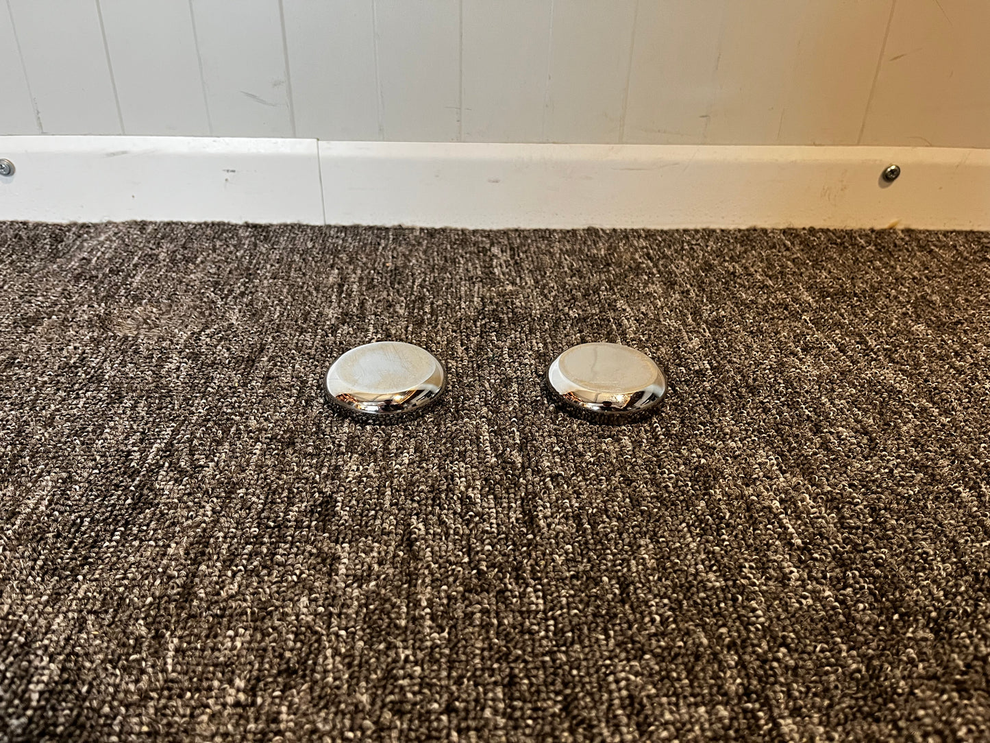 Möbelunderlägg i silver