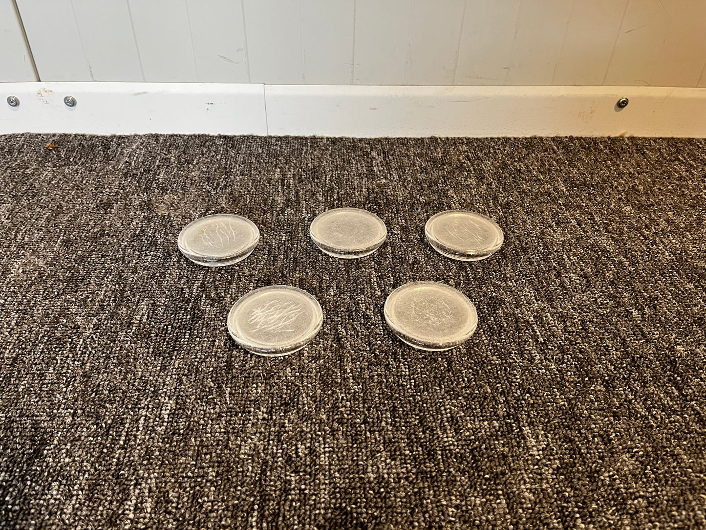 Möbelunderlägg i plast