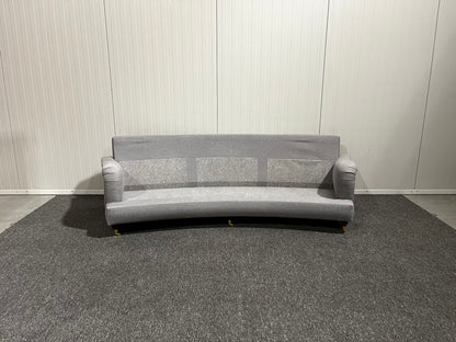 Ljusgrå Howard-soffa