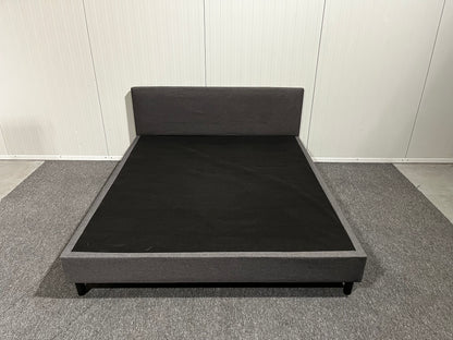 180 cm säng med gavel