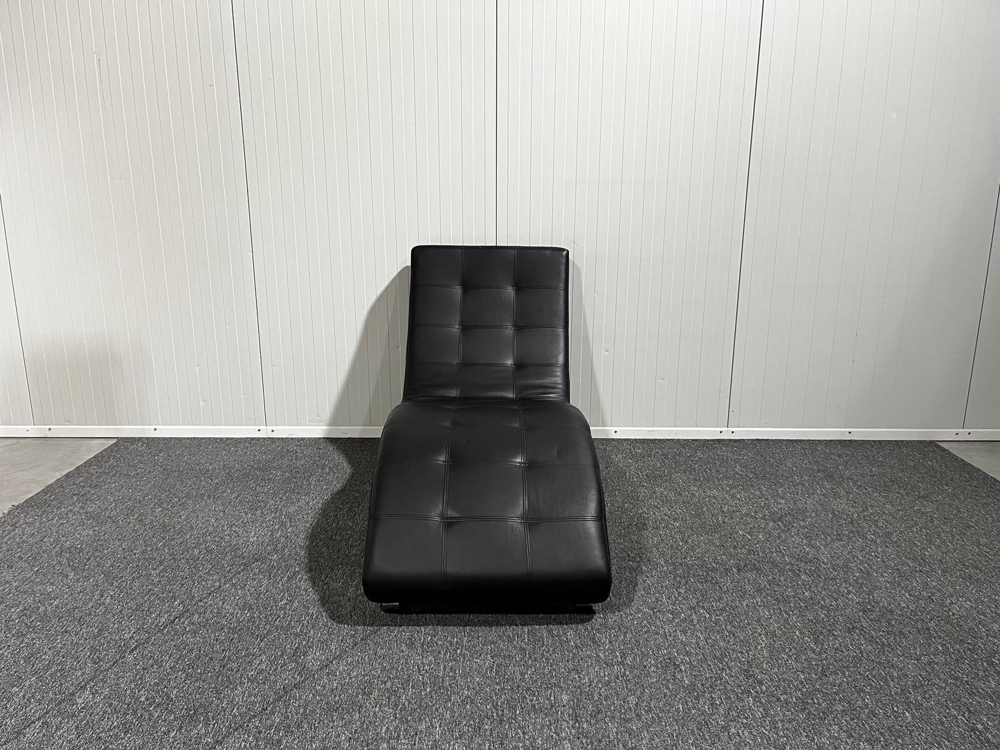 Svart designerfåtölj