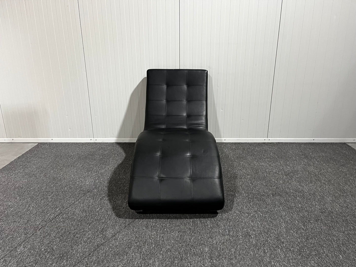 Svart designerfåtölj