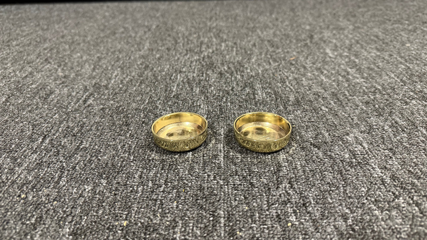 Möbelunderlägg i mässing