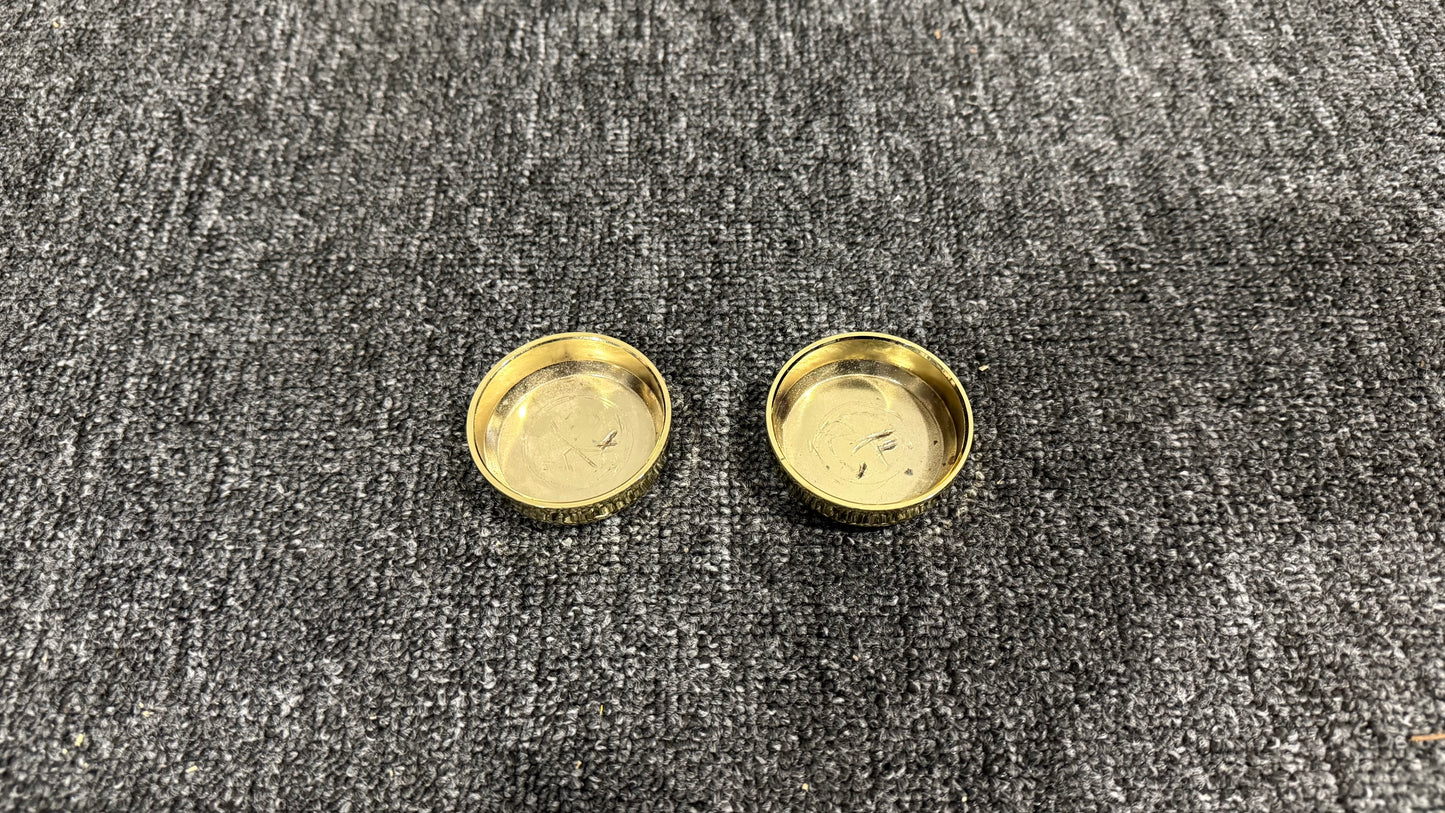 Möbelunderlägg i mässing