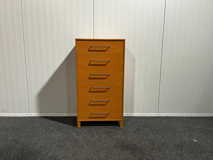 Byrå med sex lådor