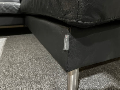 Svart lädersoffa med divan från Furninova