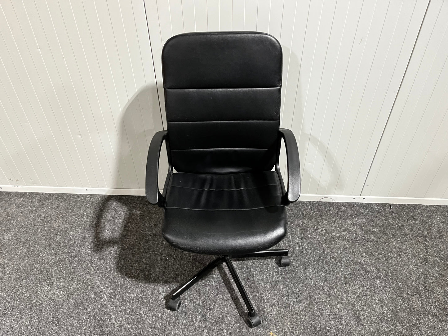Svart kontorsstol IKEA TORKEL