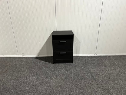 Svart byrå med två lådor