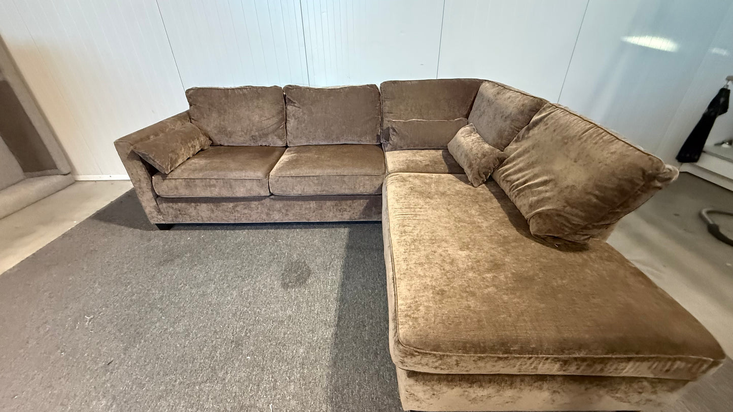 Begagnad grå divansoffa i sammet