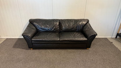 Begagnad svart 3-sits lädersoffa