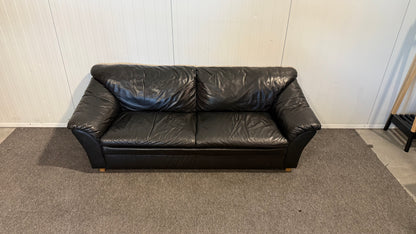 Begagnad svart 3-sits lädersoffa