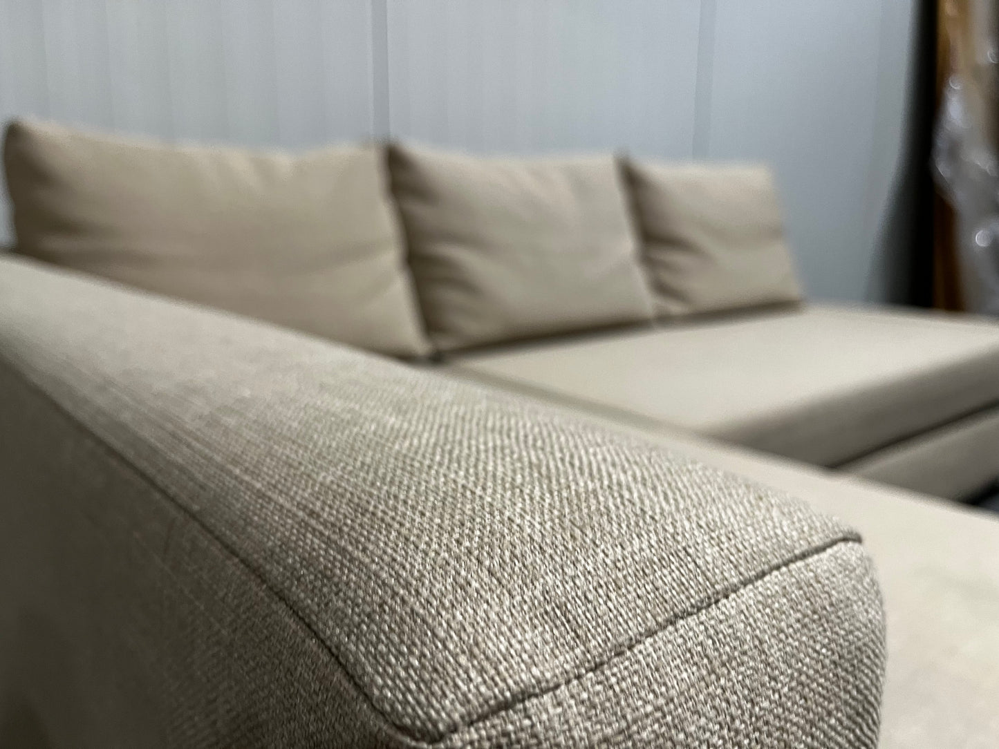 IKEA FRIHETEN bäddsoffa med schäslong i beige