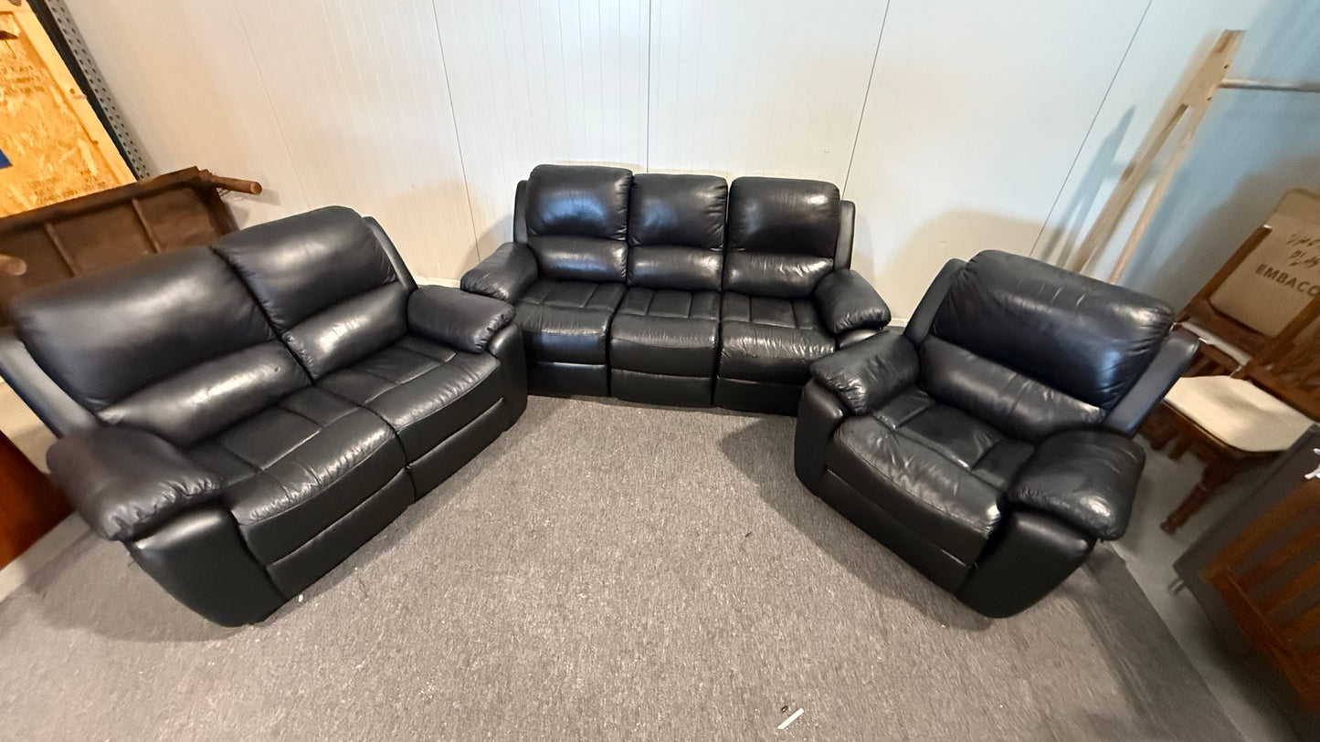Begagnad svart recliner-soffa 3-sits i läder