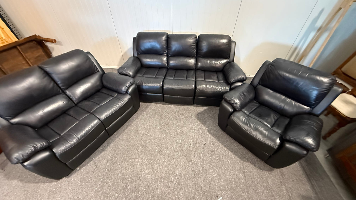 Begagnad svart recliner-soffa 3-sits i läder