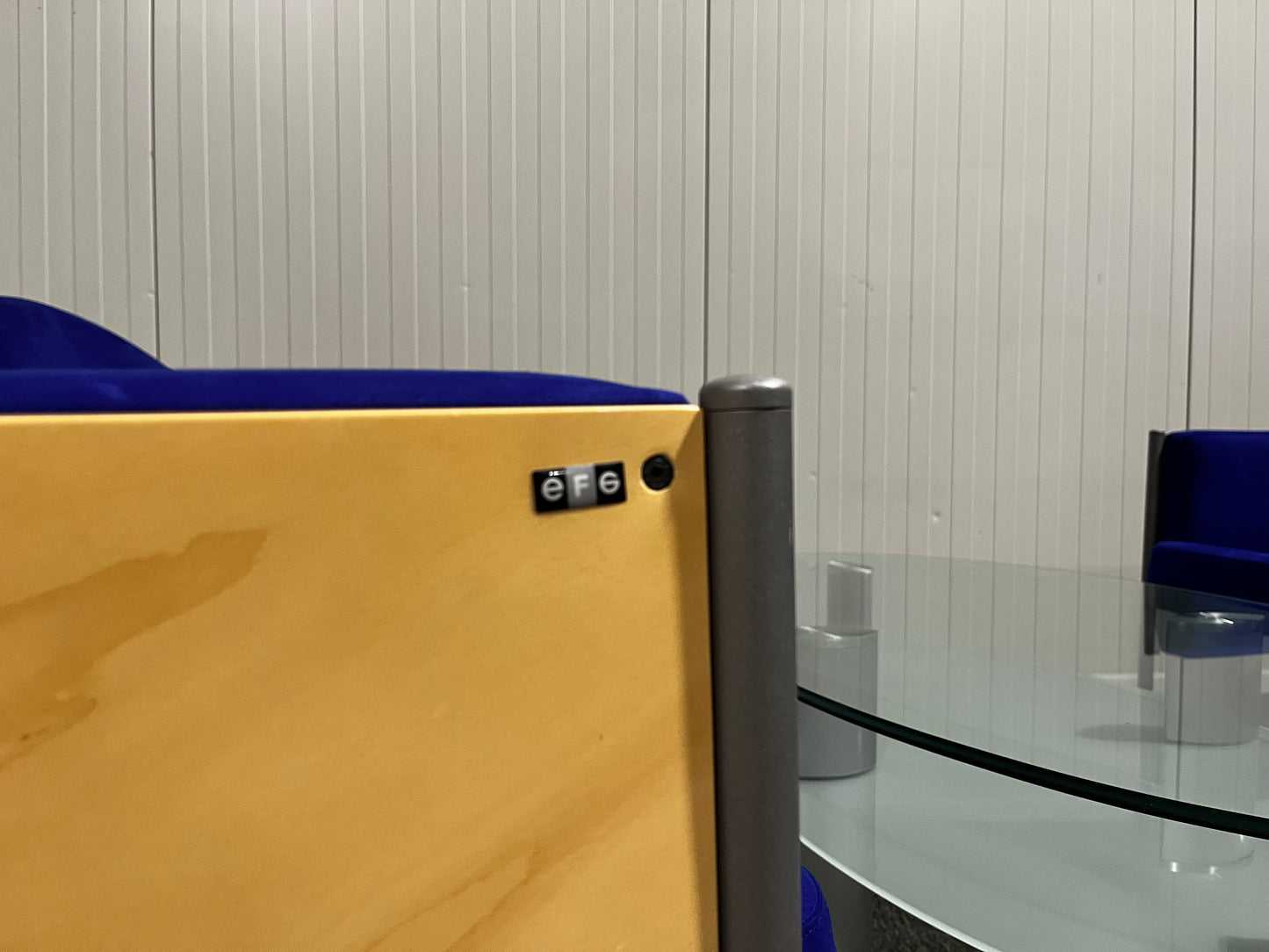 Kontorsmöbler – Loungeset i blå färg från EFG