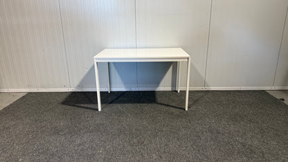 Begagnat vitt IKEA-bord med utfällbar skiva