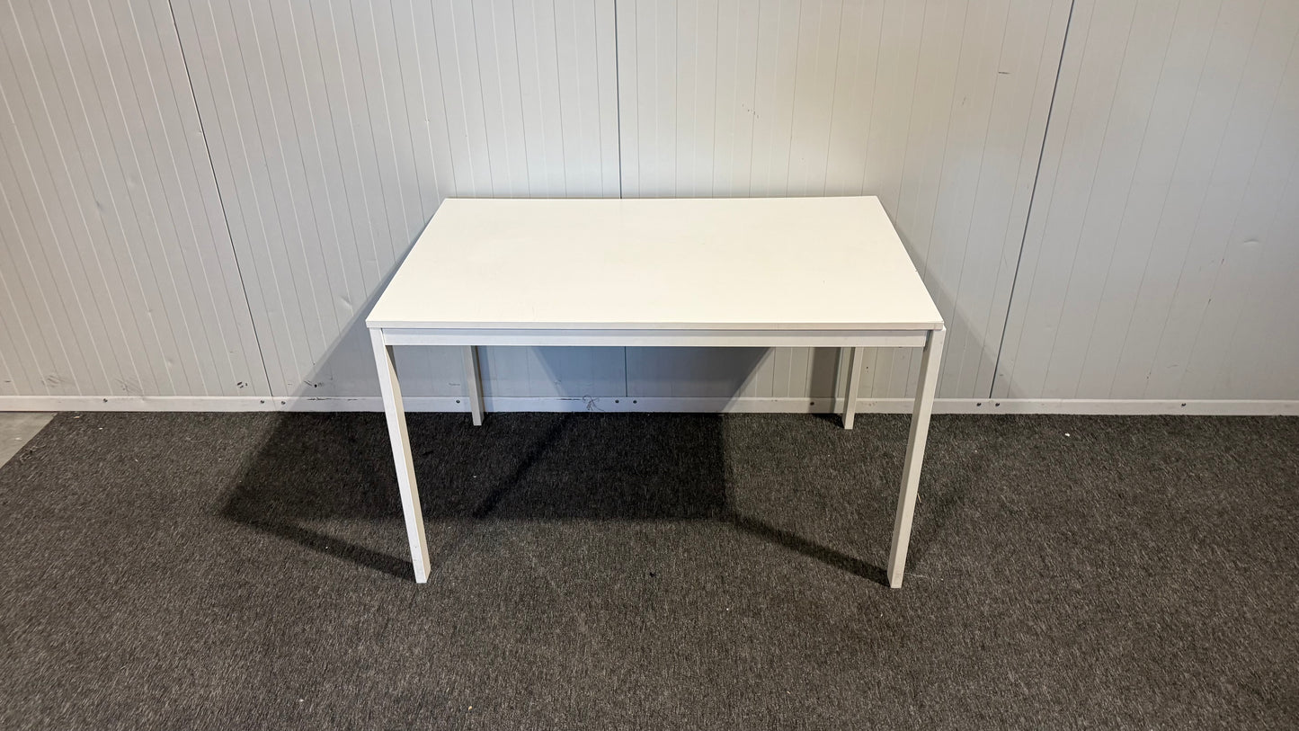 Begagnat vitt IKEA-bord med utfällbar skiva