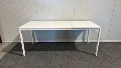 Begagnat vitt IKEA-bord med utfällbar skiva