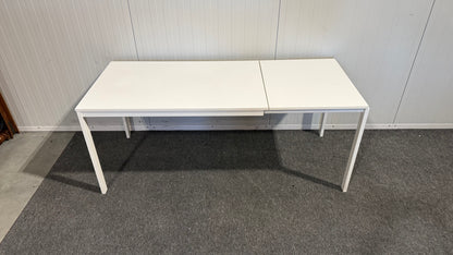 Begagnat vitt IKEA-bord med utfällbar skiva