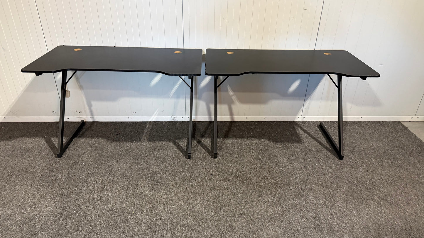 Begagnat gaming-bord / skrivbord
