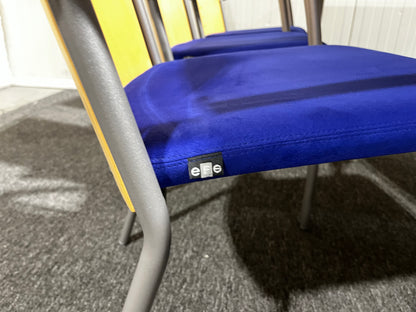 Konferensbord med 6 stolar från EFG