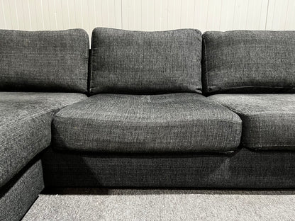 Svart soffa från Bellus med divan