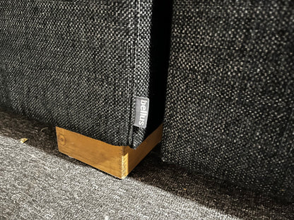 Svart soffa från Bellus med divan
