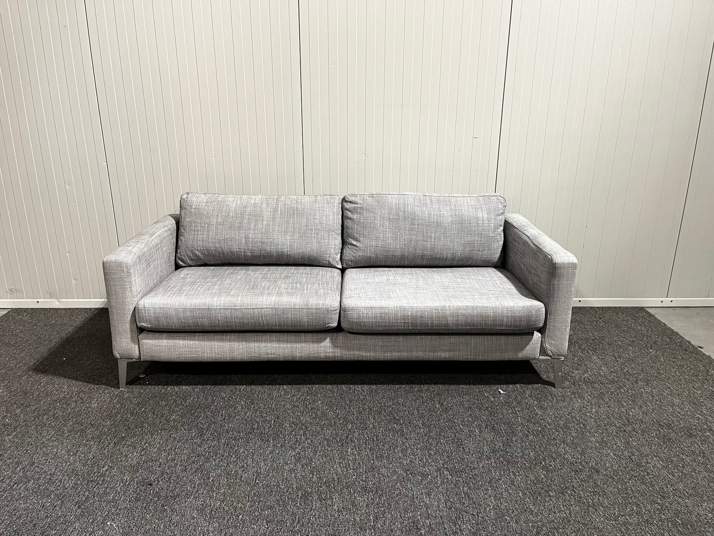 IKEA grå tvåsits soffa
