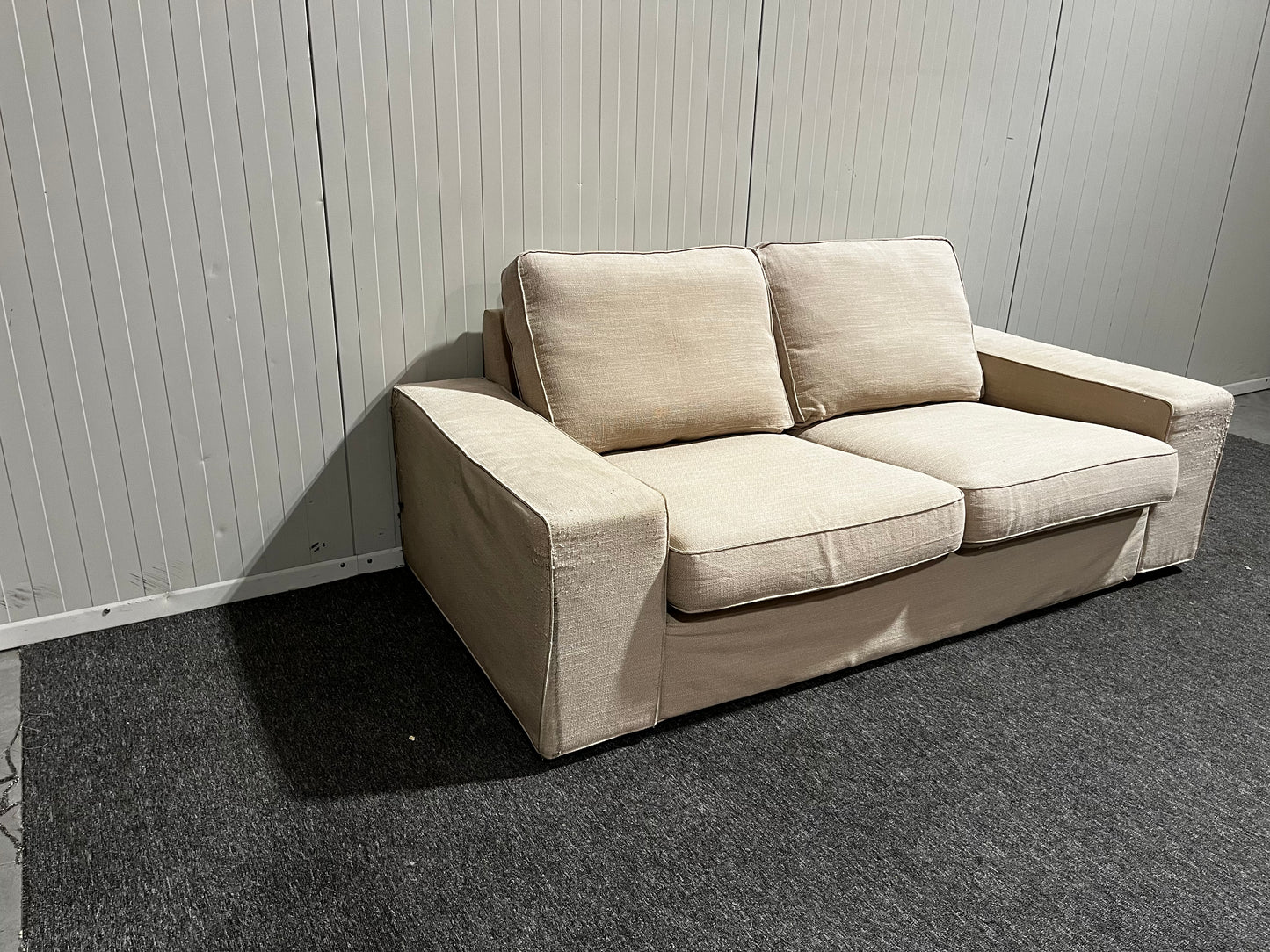 IKEA KIVIK tvåsitssoffa i beige