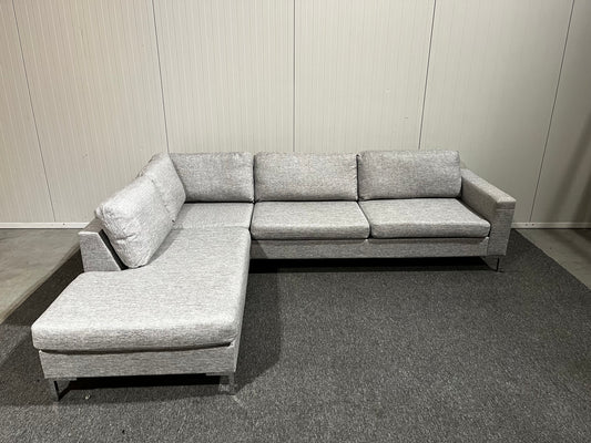 Begagnad ljusgrå divansoffa