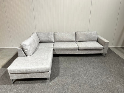 Begagnad ljusgrå divansoffa