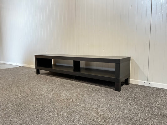 Begagnad svart TV bänk från IKEA
