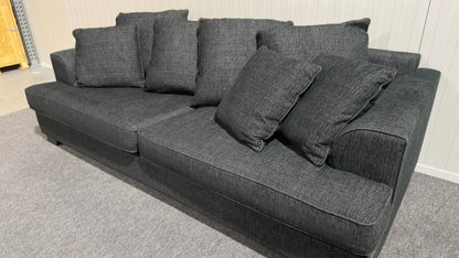 Begagnad svart tresits soffa