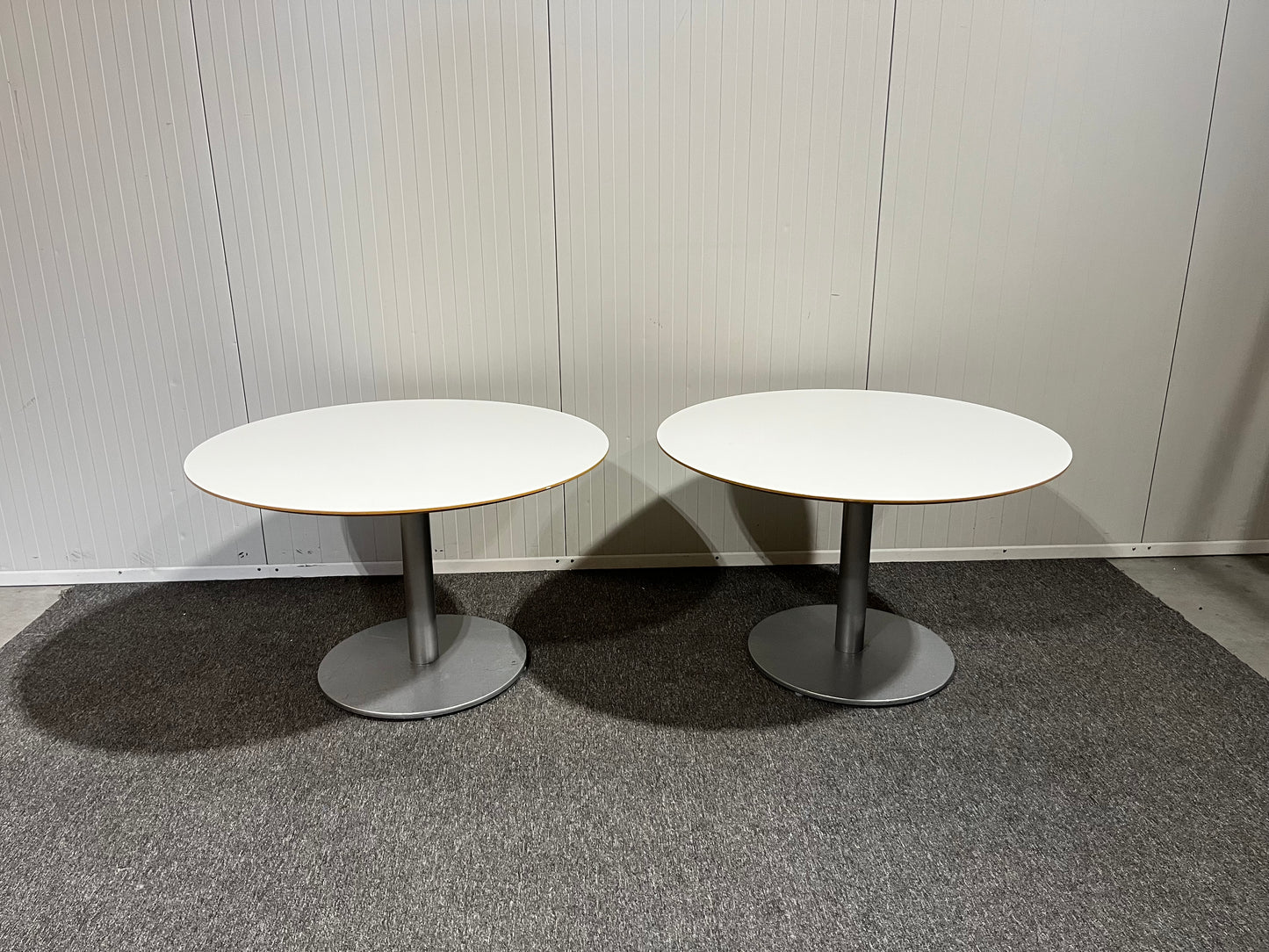 Begagnade IKEA matbord i mycket gott skick