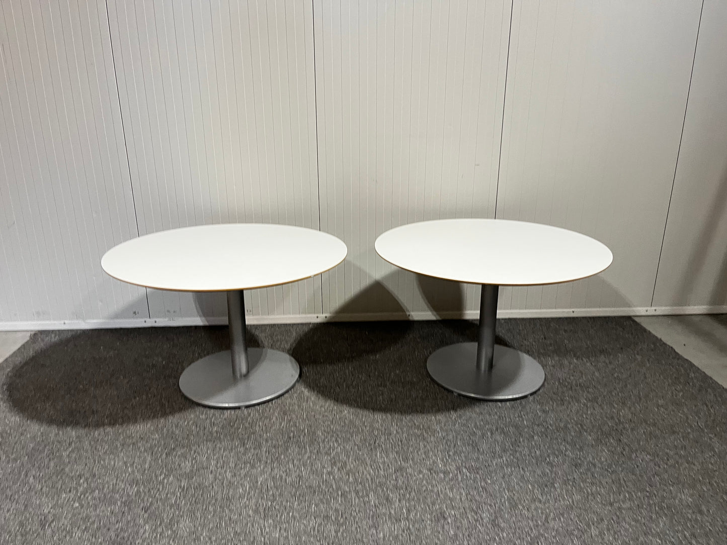 Begagnade IKEA matbord i mycket gott skick