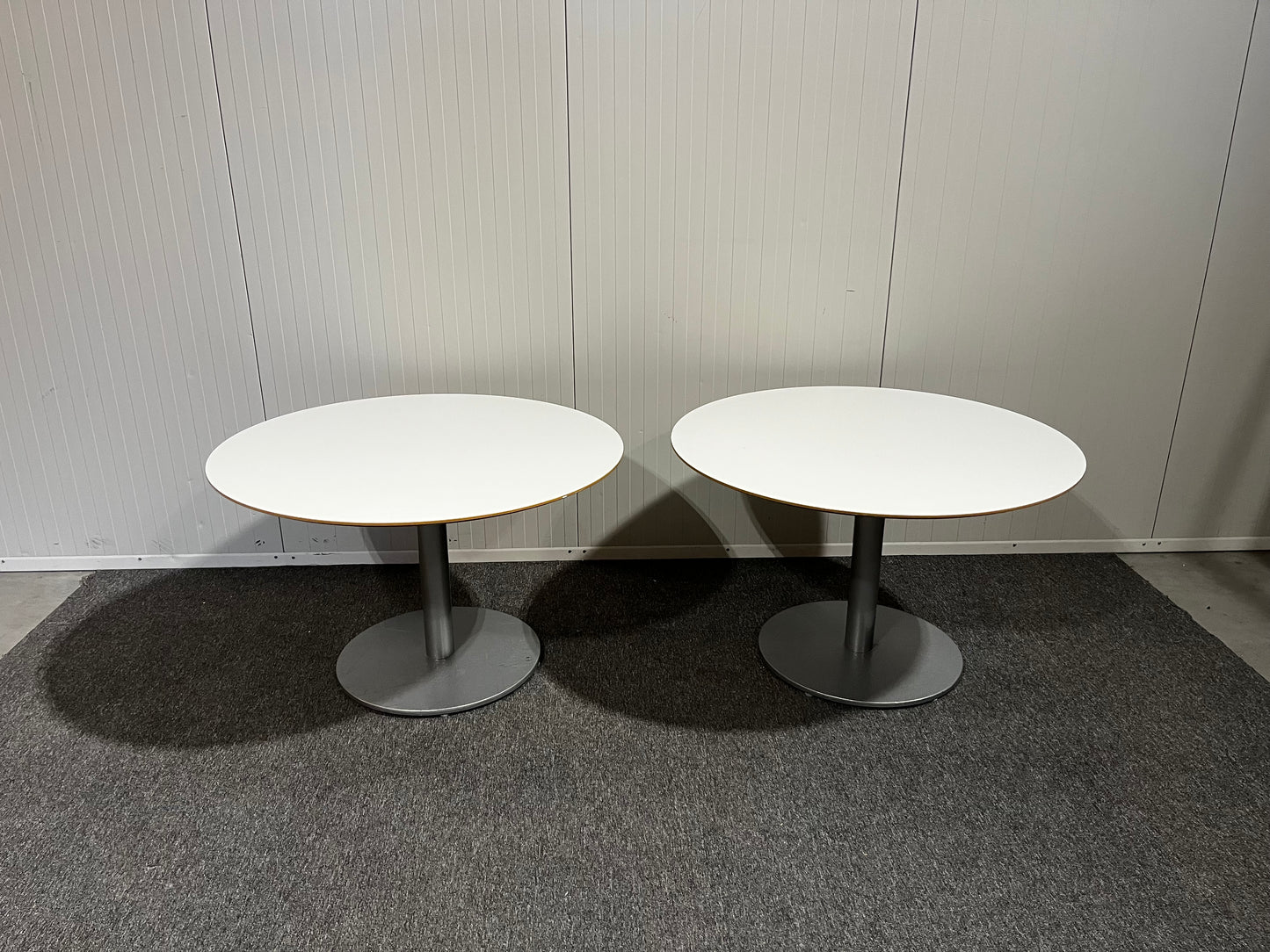 Begagnade IKEA matbord i mycket gott skick