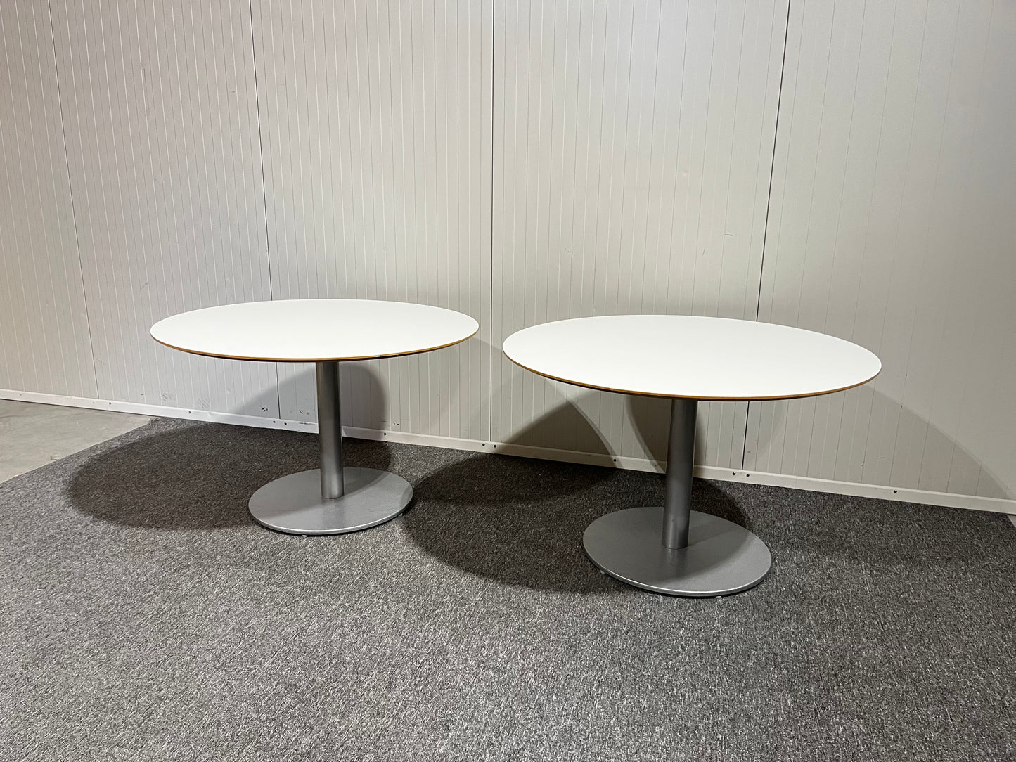 Begagnade IKEA matbord i mycket gott skick