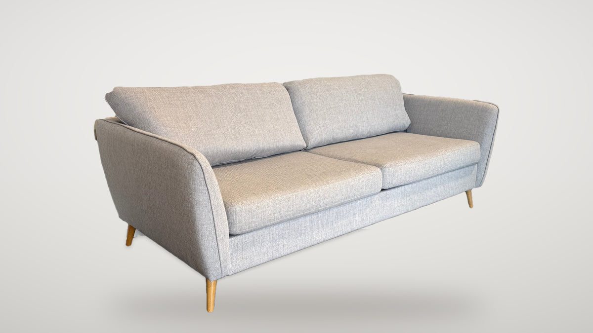 Begagnad ljusgrå Mio County soffa 2,5-sits från höger sida